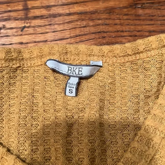 BKE Sweater - Picture 2 of 6